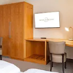 Carlton Hotel
