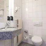 Carlton Hotel 3*